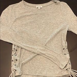 Long sleeve slightly cropped shirt